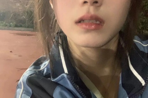 百万网红人设彻底崩塌! 前男友扒出虐狗真相思聪不认女儿是对的